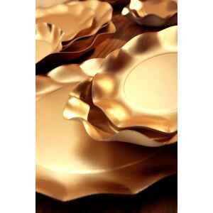 Piatti Piani di Carta a Petalo Oro Metallizzato Satinato 21 cm 10 Pz